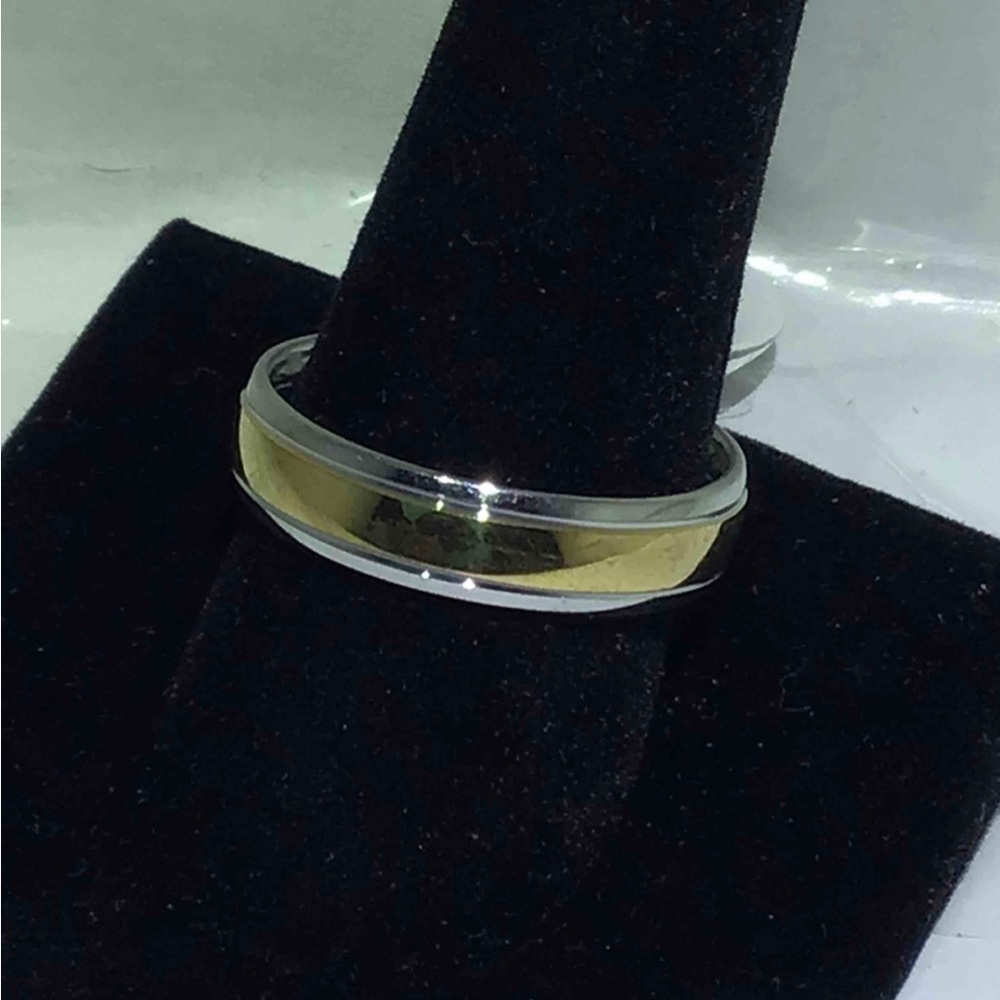 Men’s titanium gold/silver wedding band